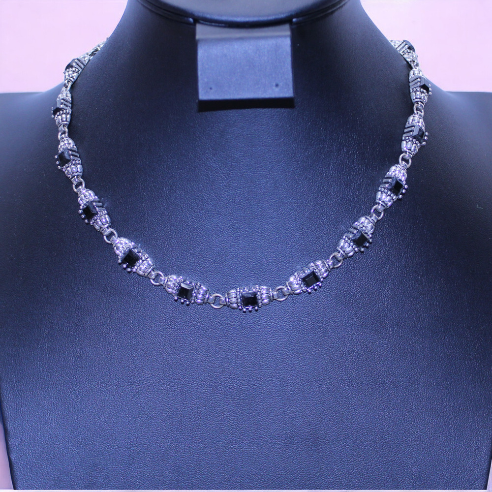 Avon Necklace Art Deco Flapper Girl Jazz Style Square Black Glass Silver Tone
